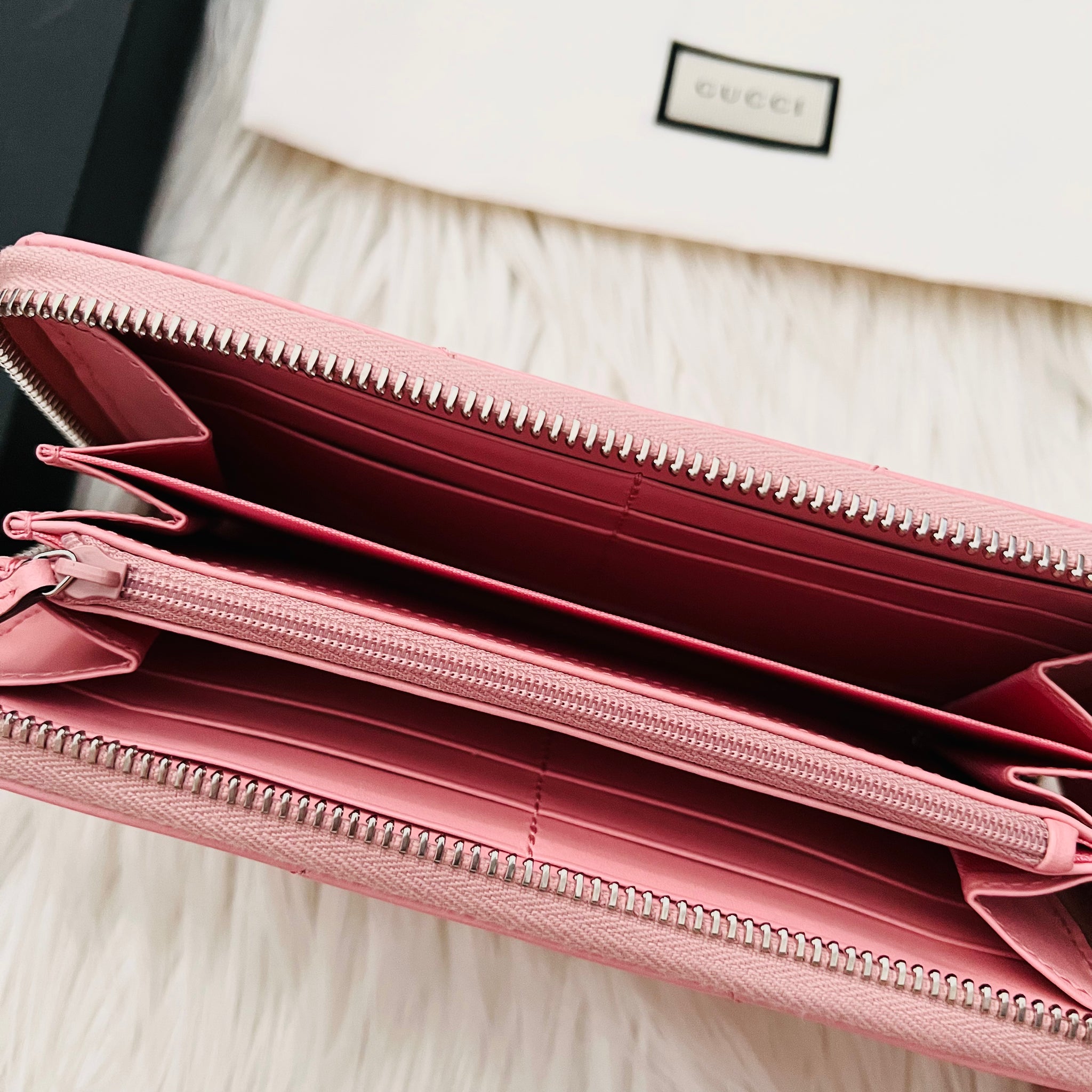 Gucci wallet zip around deals